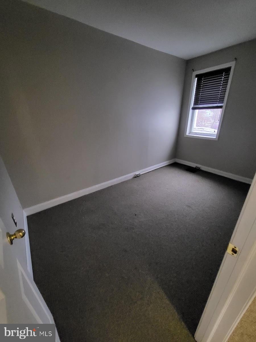 433 Kossuth STREET