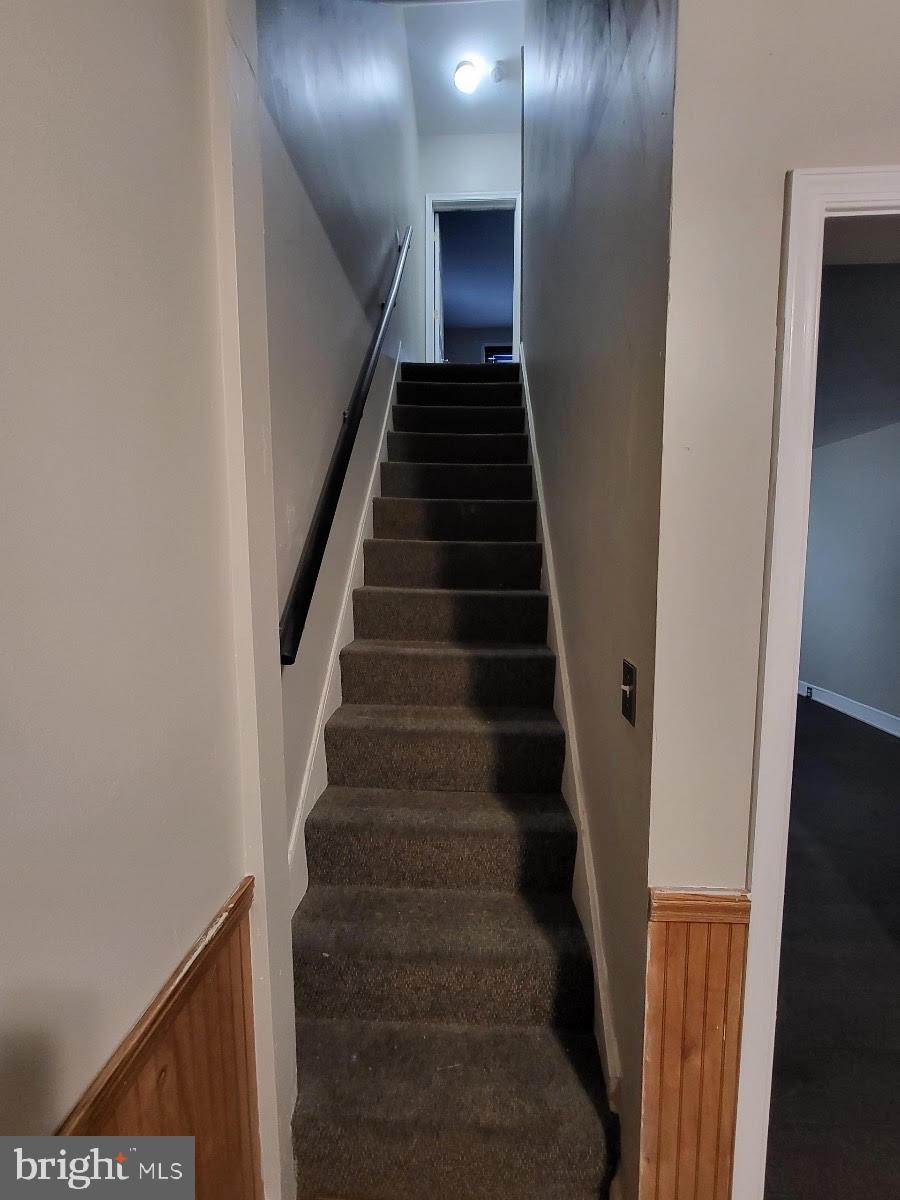 433 Kossuth STREET