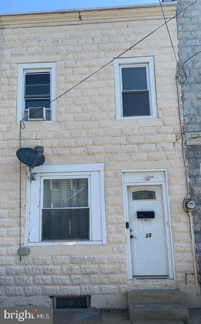 433 Kossuth STREET