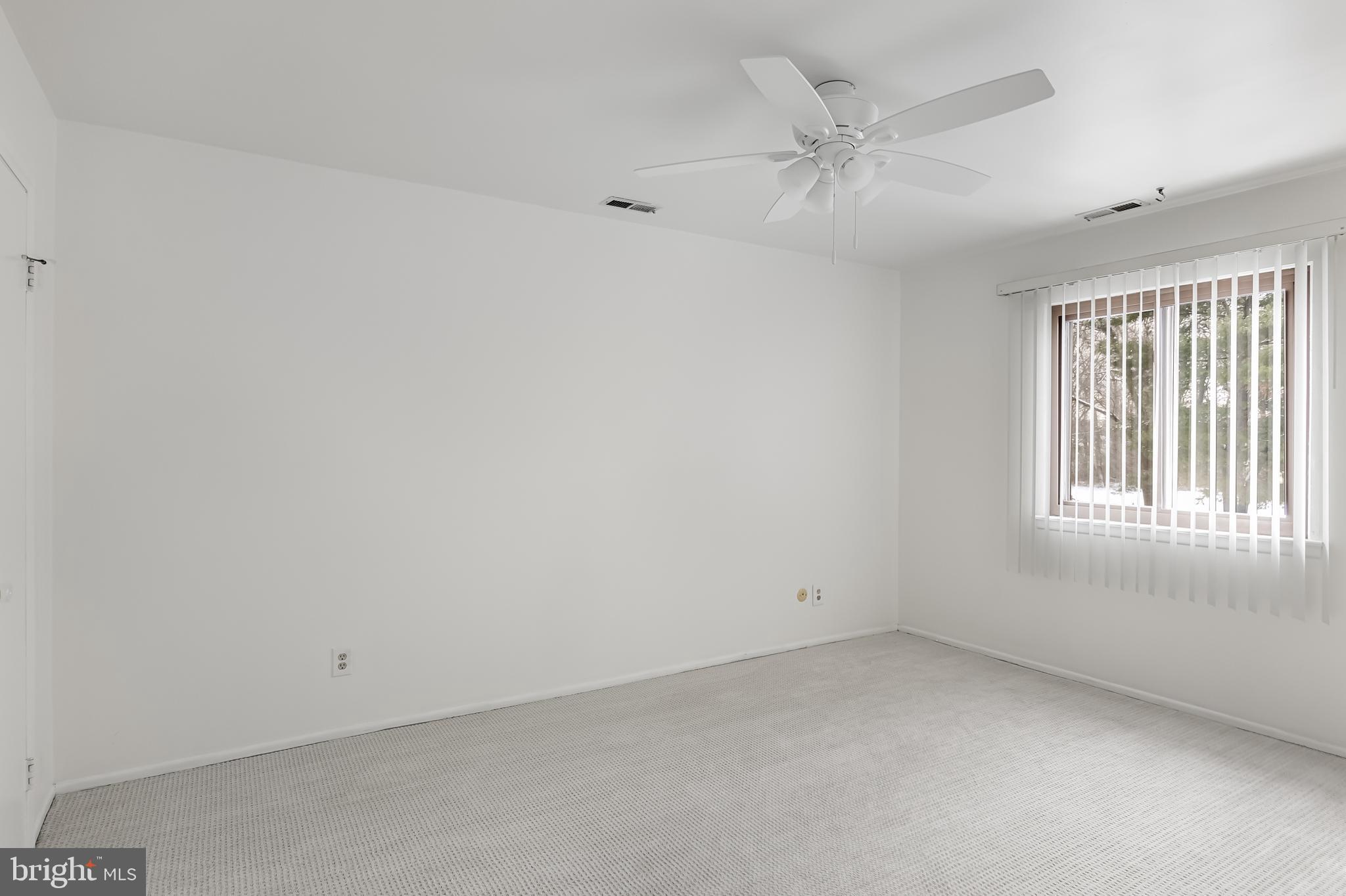 1810 WOODHOLLOW DRIVE