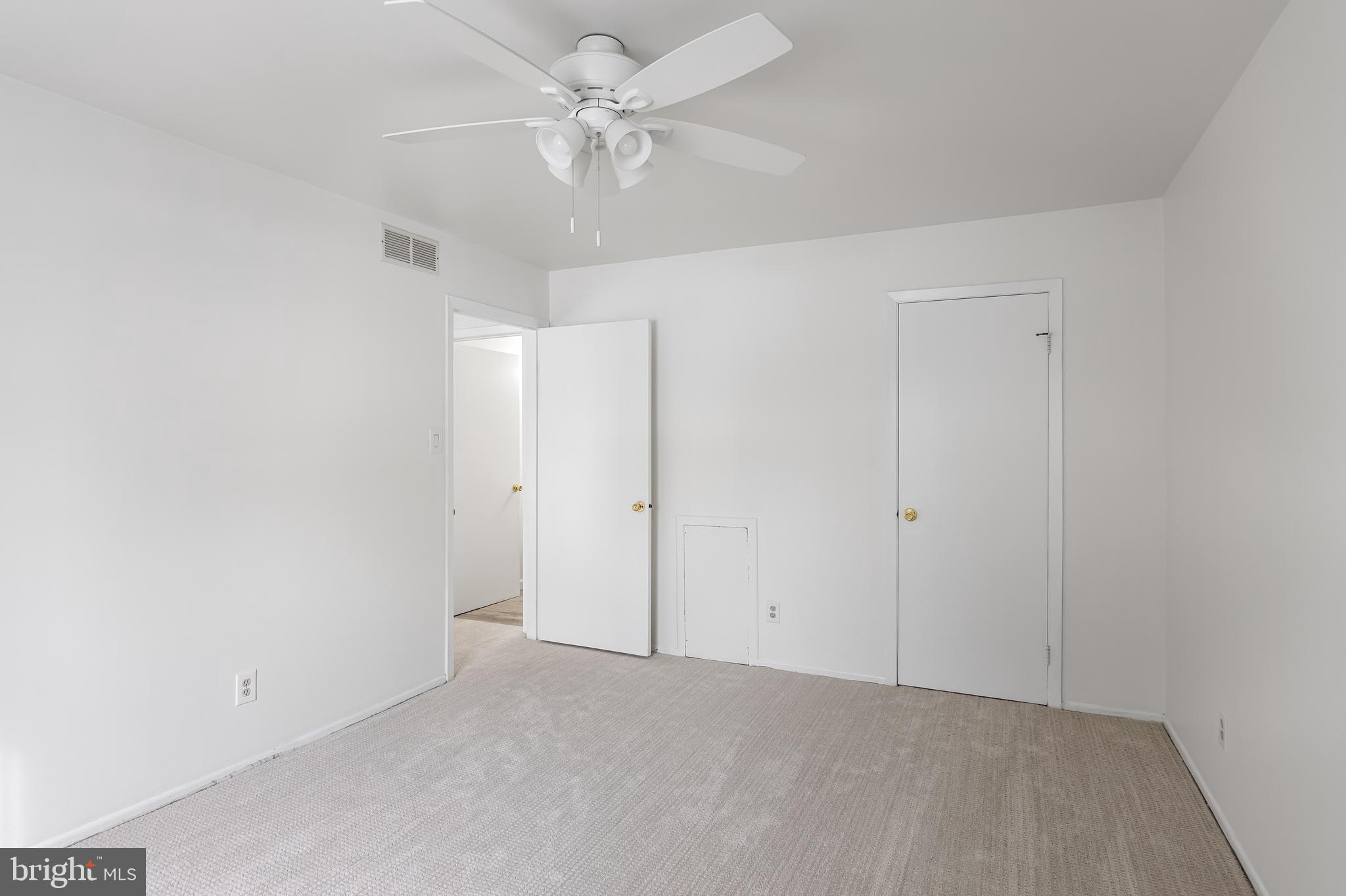 1810 WOODHOLLOW DRIVE