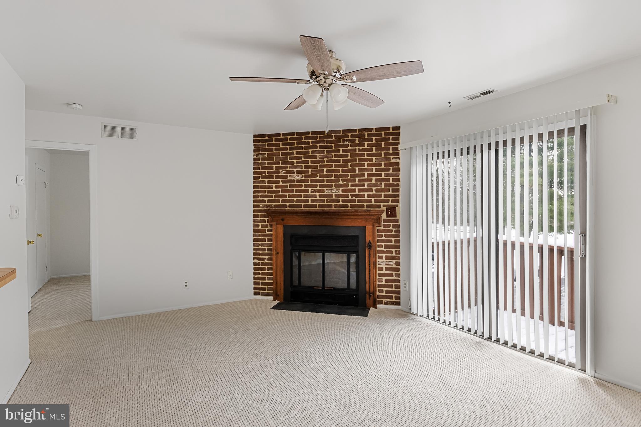 1810 WOODHOLLOW DRIVE