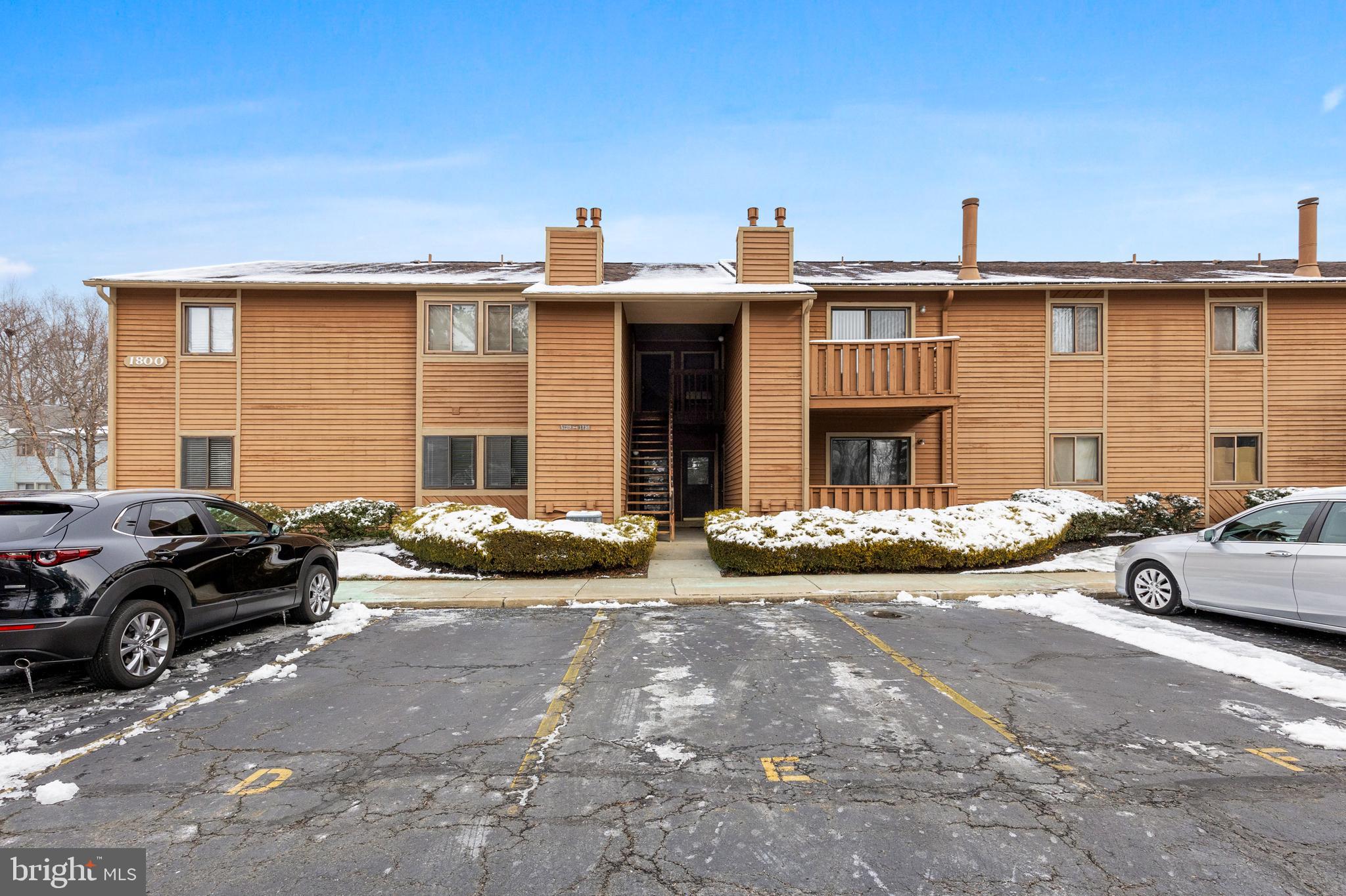 1810 WOODHOLLOW DRIVE