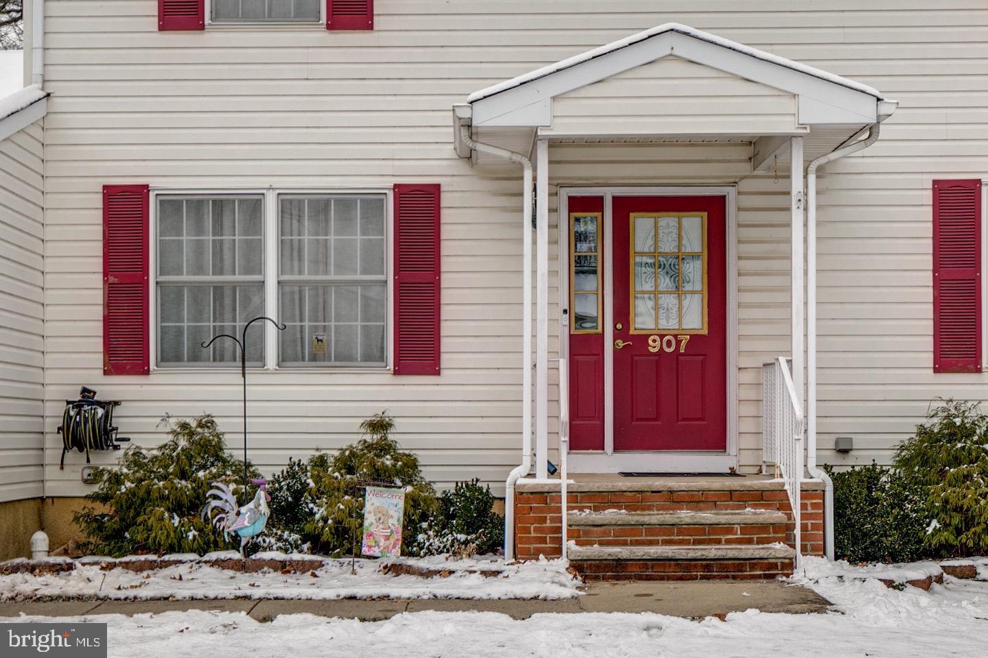 907 Turner Ave