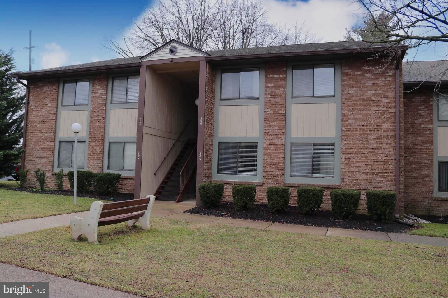 115 E Kings Highway Unit: 305