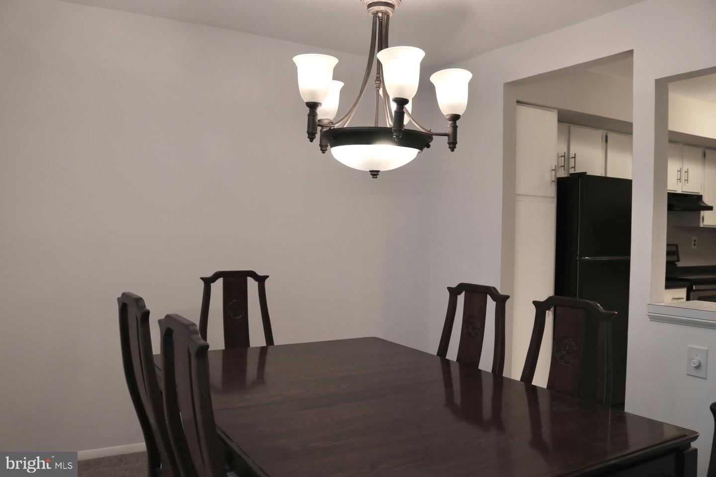 115 E Kings Highway Unit: 305