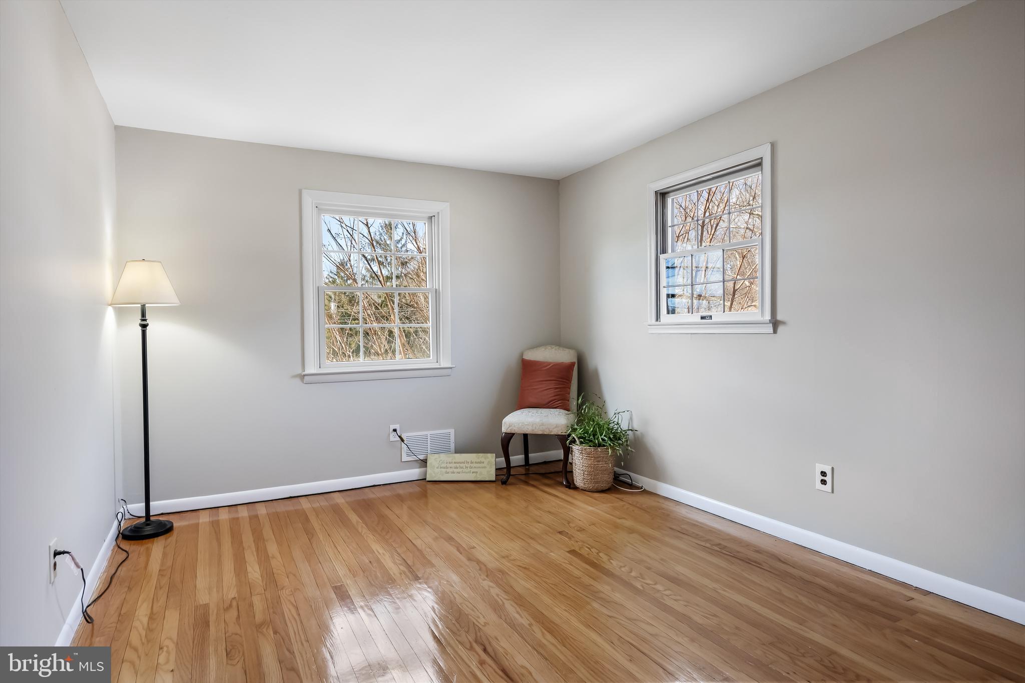 18 YORKTOWN DRIVE