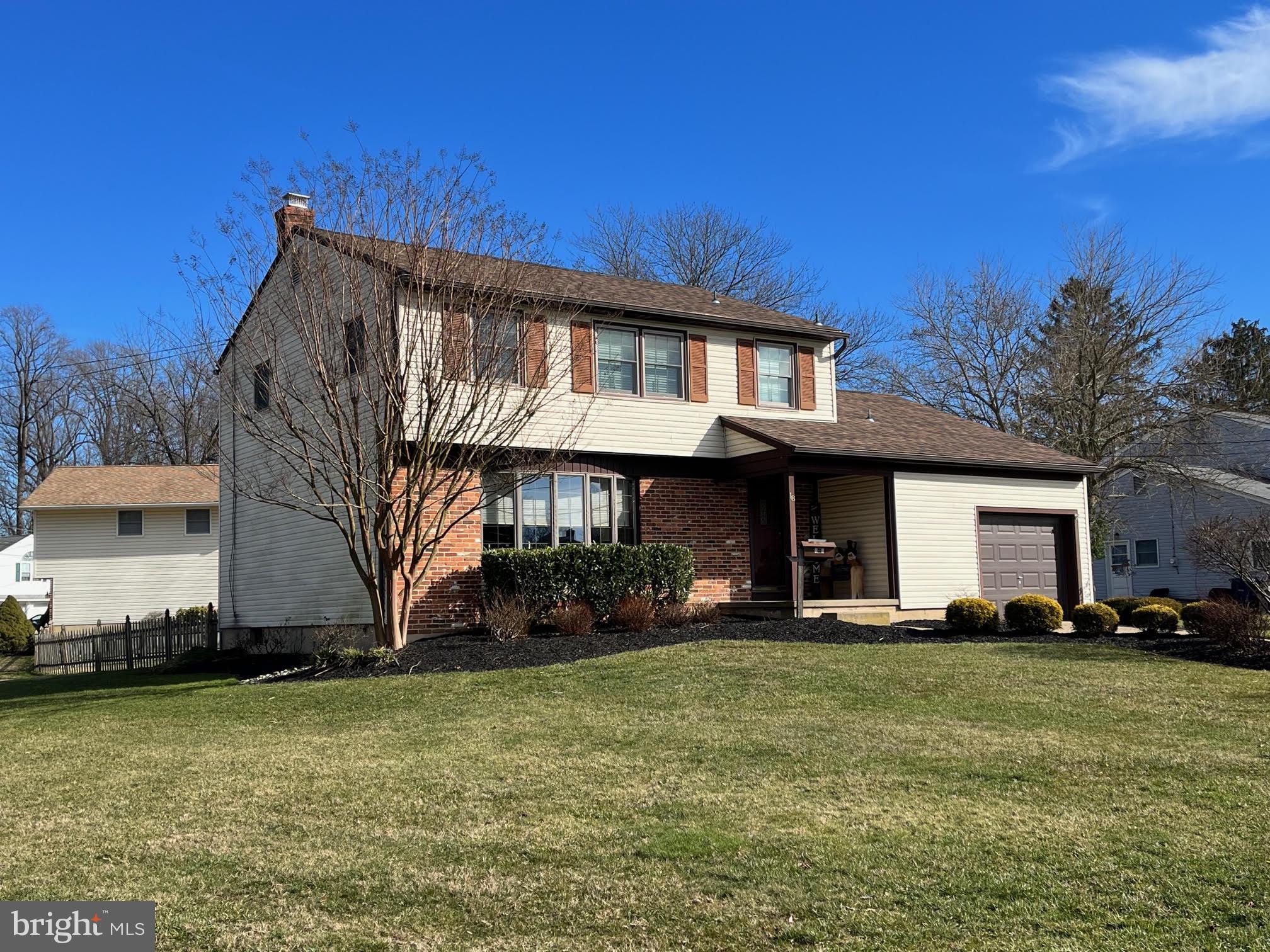 18 YORKTOWN DRIVE