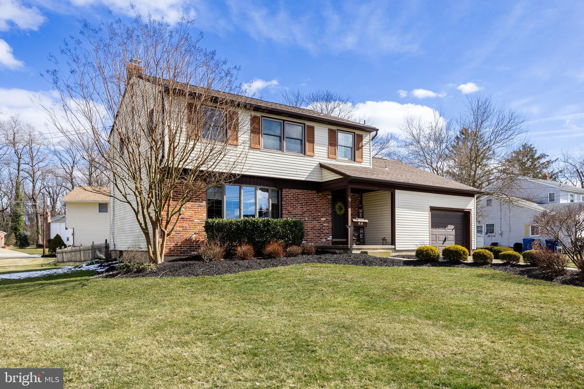 18 YORKTOWN DRIVE