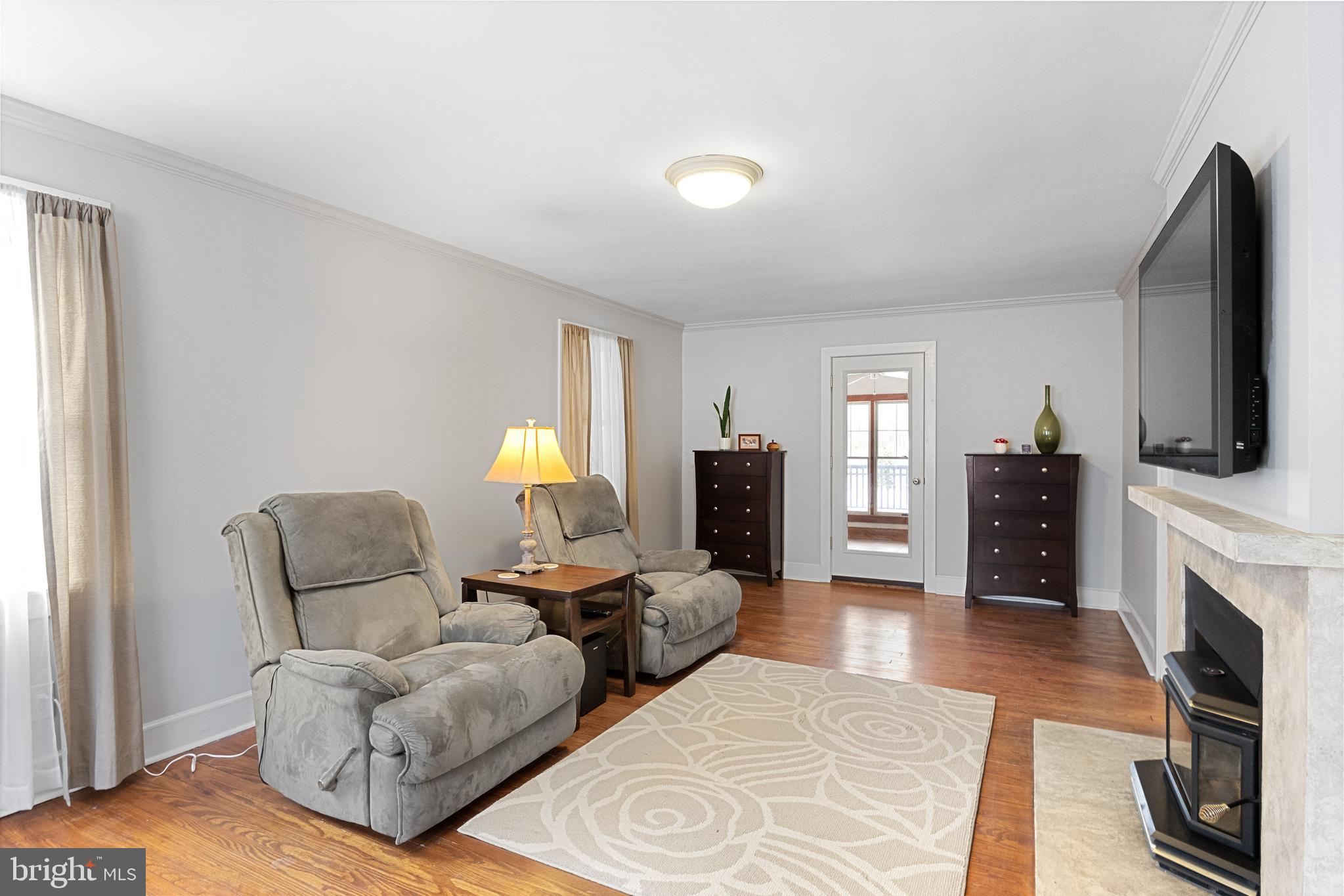 246 Elbo Ln