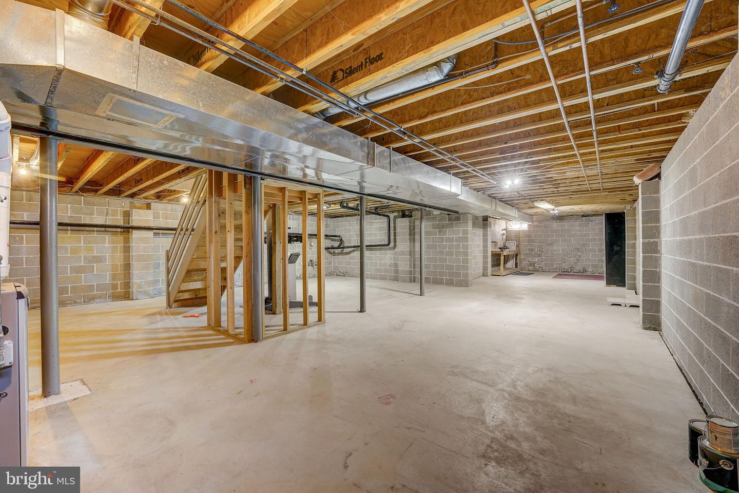 52 Country Squire Ln