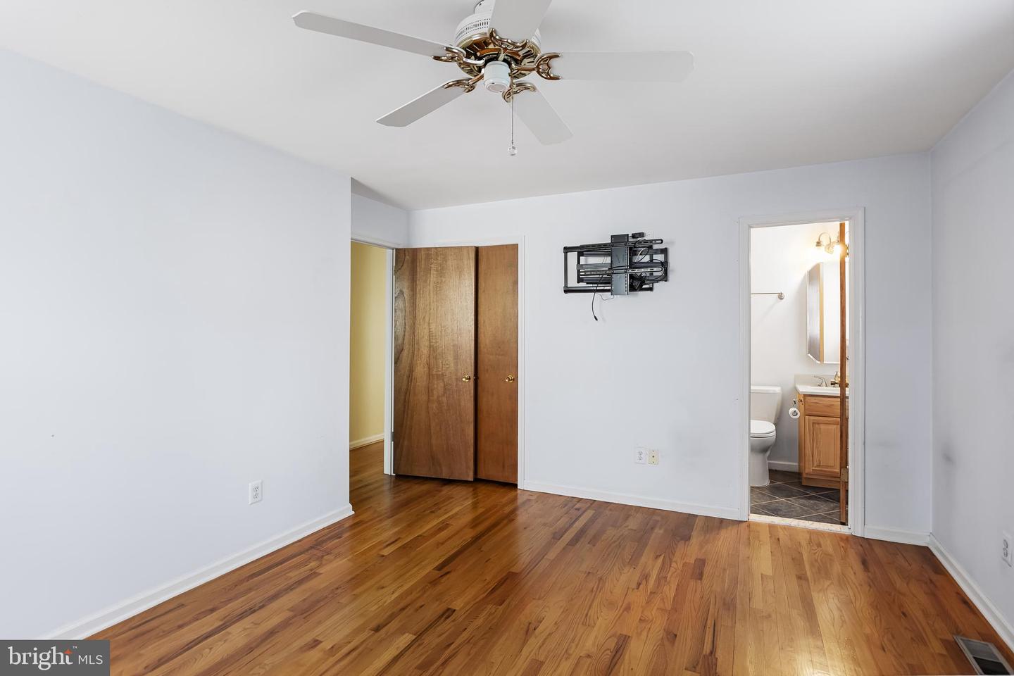 10 Mindy Dr