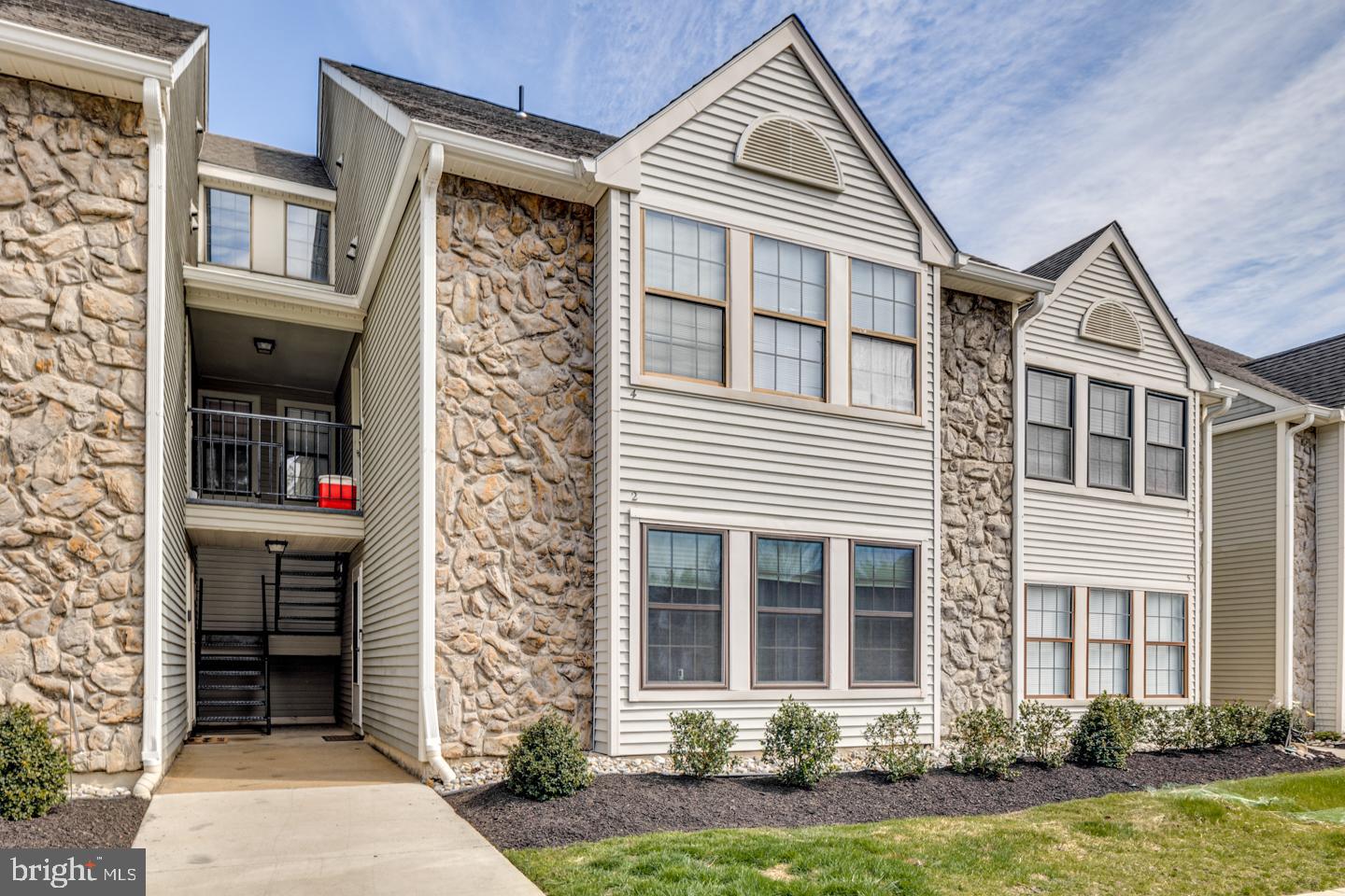 2 SHEFFIELD DRIVE