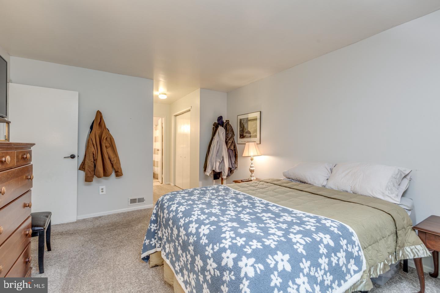 2 SHEFFIELD DRIVE