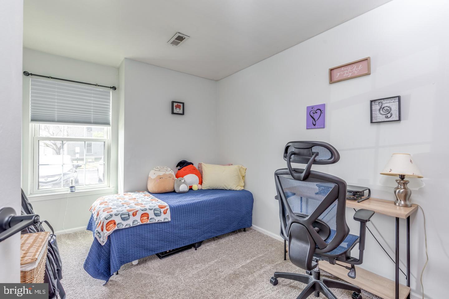 2 SHEFFIELD DRIVE
