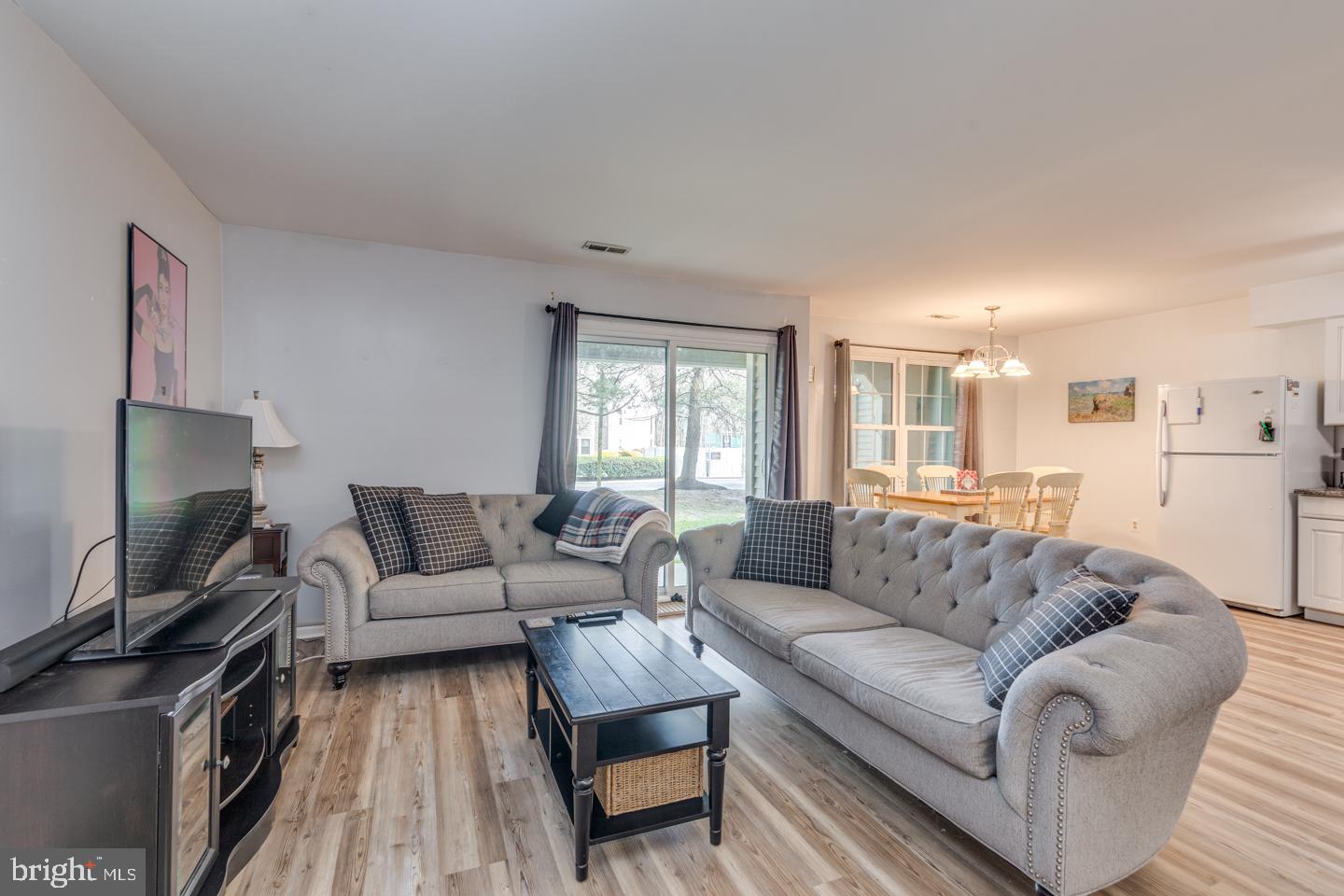 2 SHEFFIELD DRIVE
