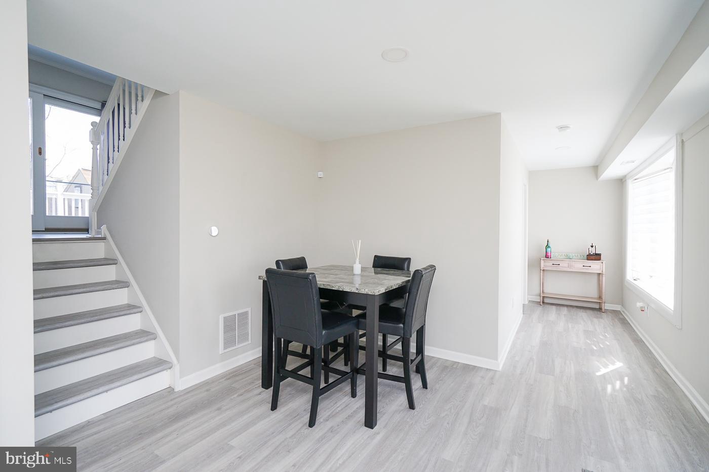 5 MARLBOROUGH AVENUE