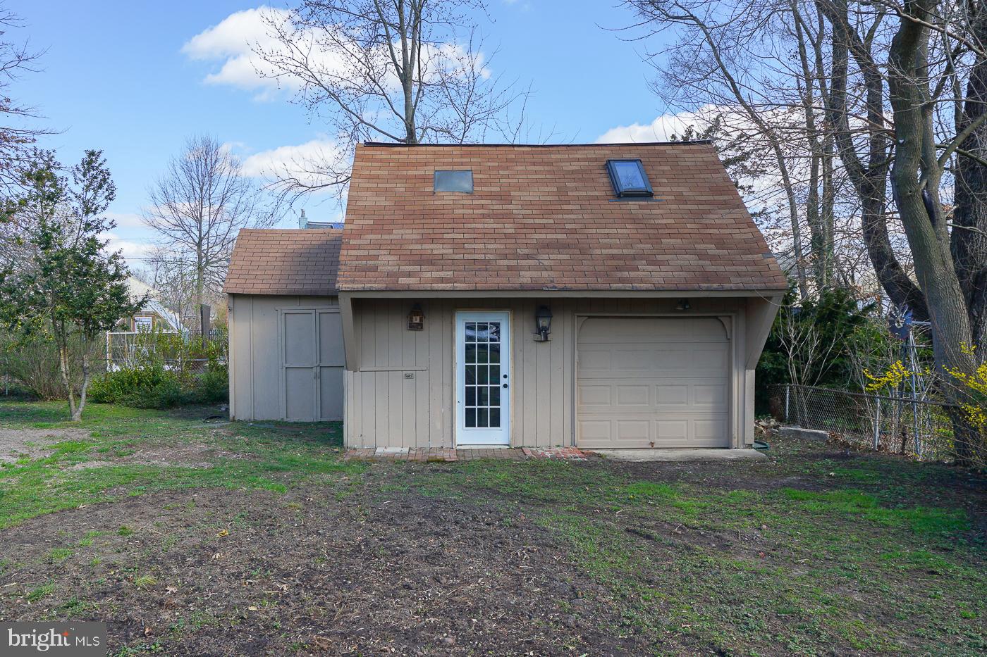 5 MARLBOROUGH AVENUE