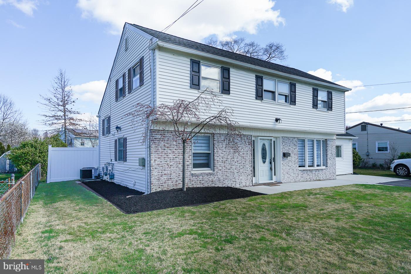 5 MARLBOROUGH AVENUE