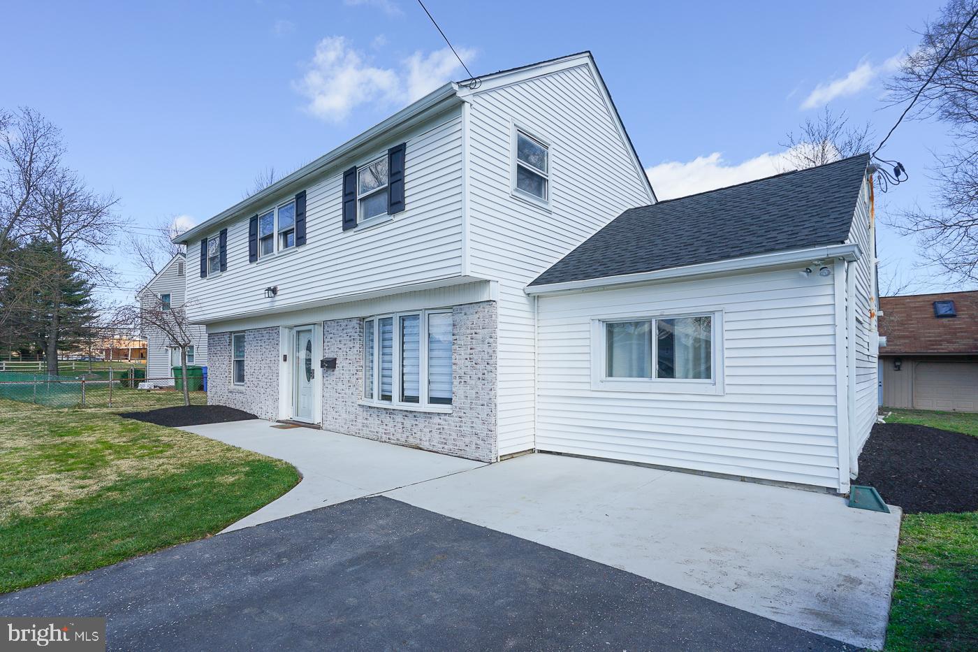 5 MARLBOROUGH AVENUE