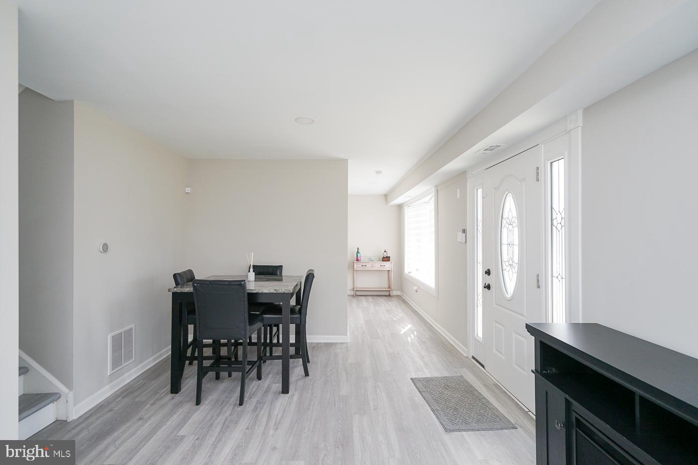 5 MARLBOROUGH AVENUE