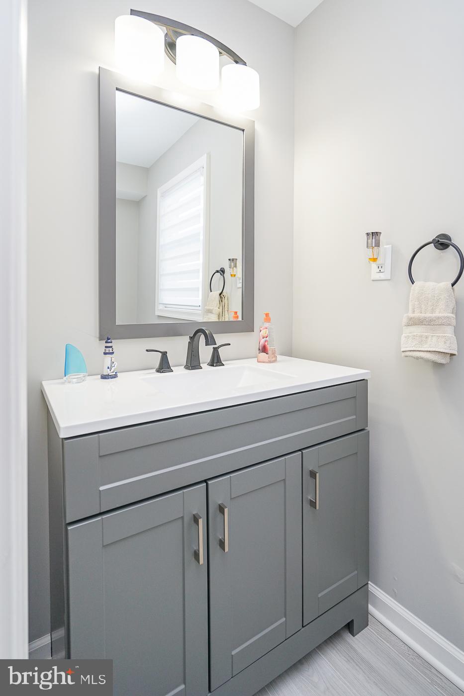 5 MARLBOROUGH AVENUE