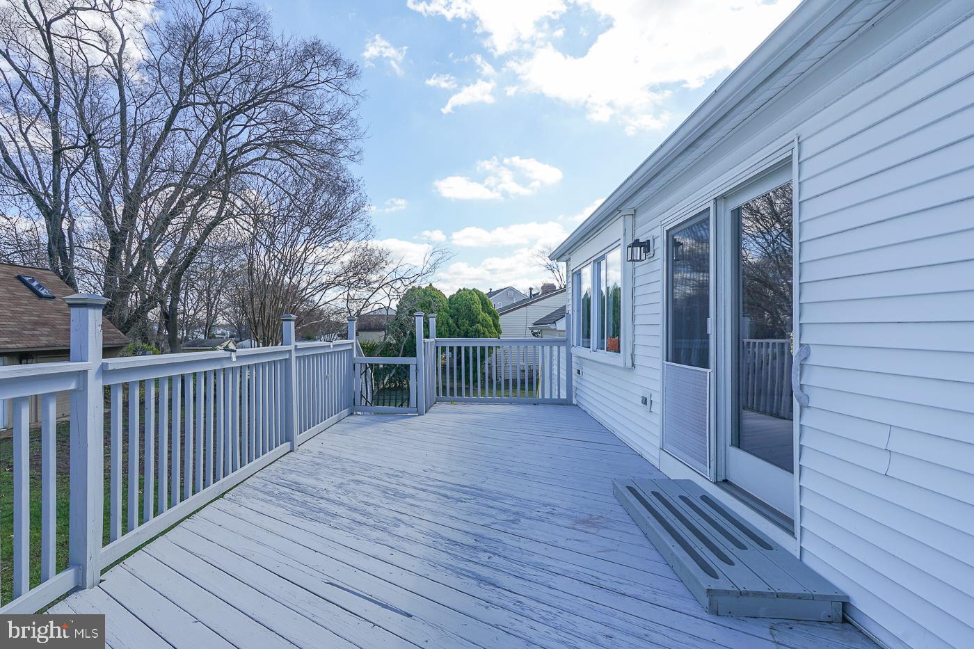 5 MARLBOROUGH AVENUE