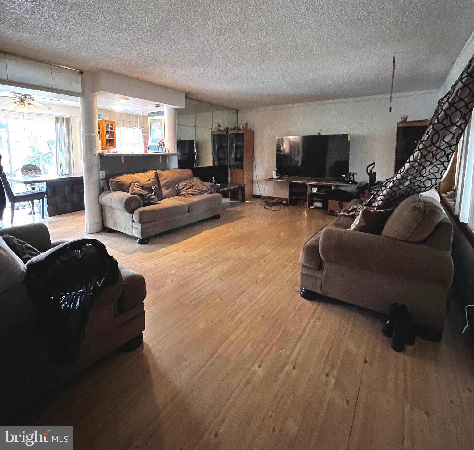 57 Elsin Ln