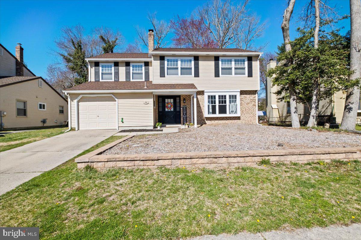 75 LAKESIDE DRIVE