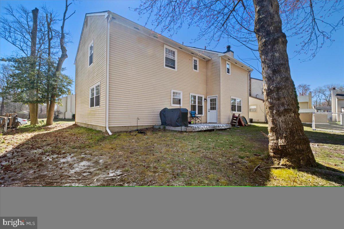 75 LAKESIDE DRIVE