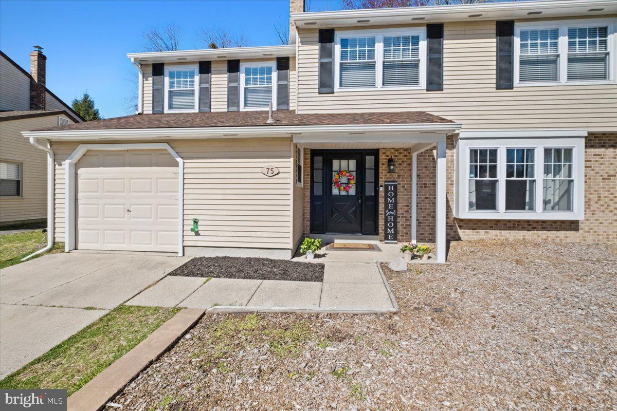 75 LAKESIDE DRIVE