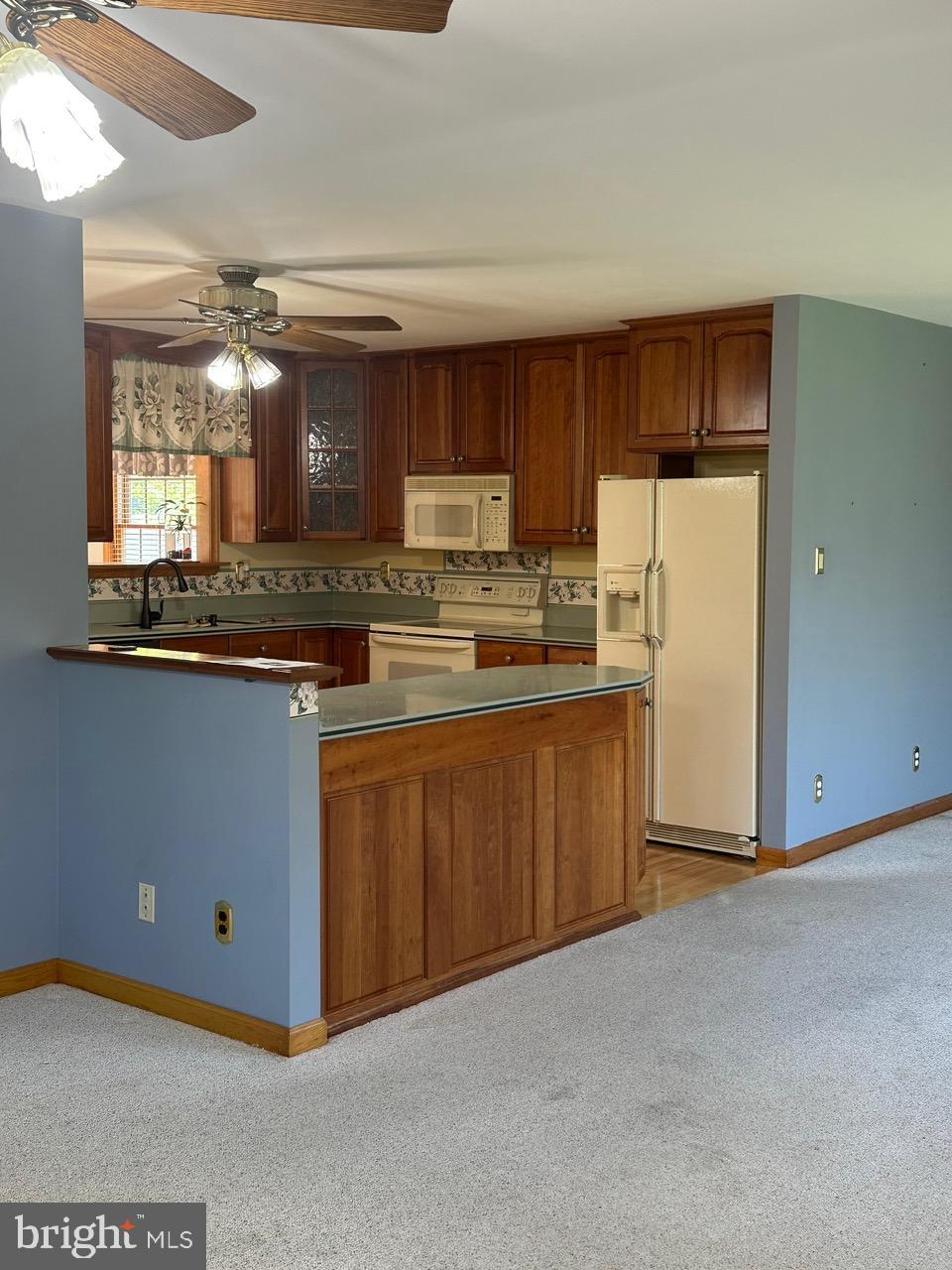 18 Summit Dr