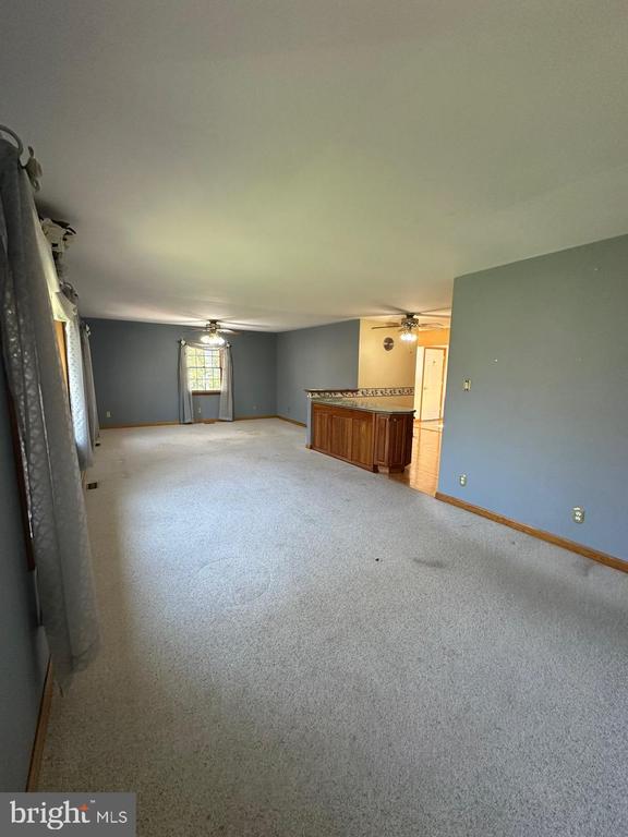 18 Summit Dr