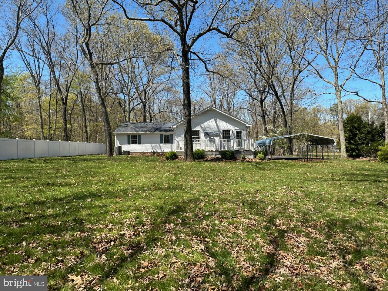 18 Summit Dr