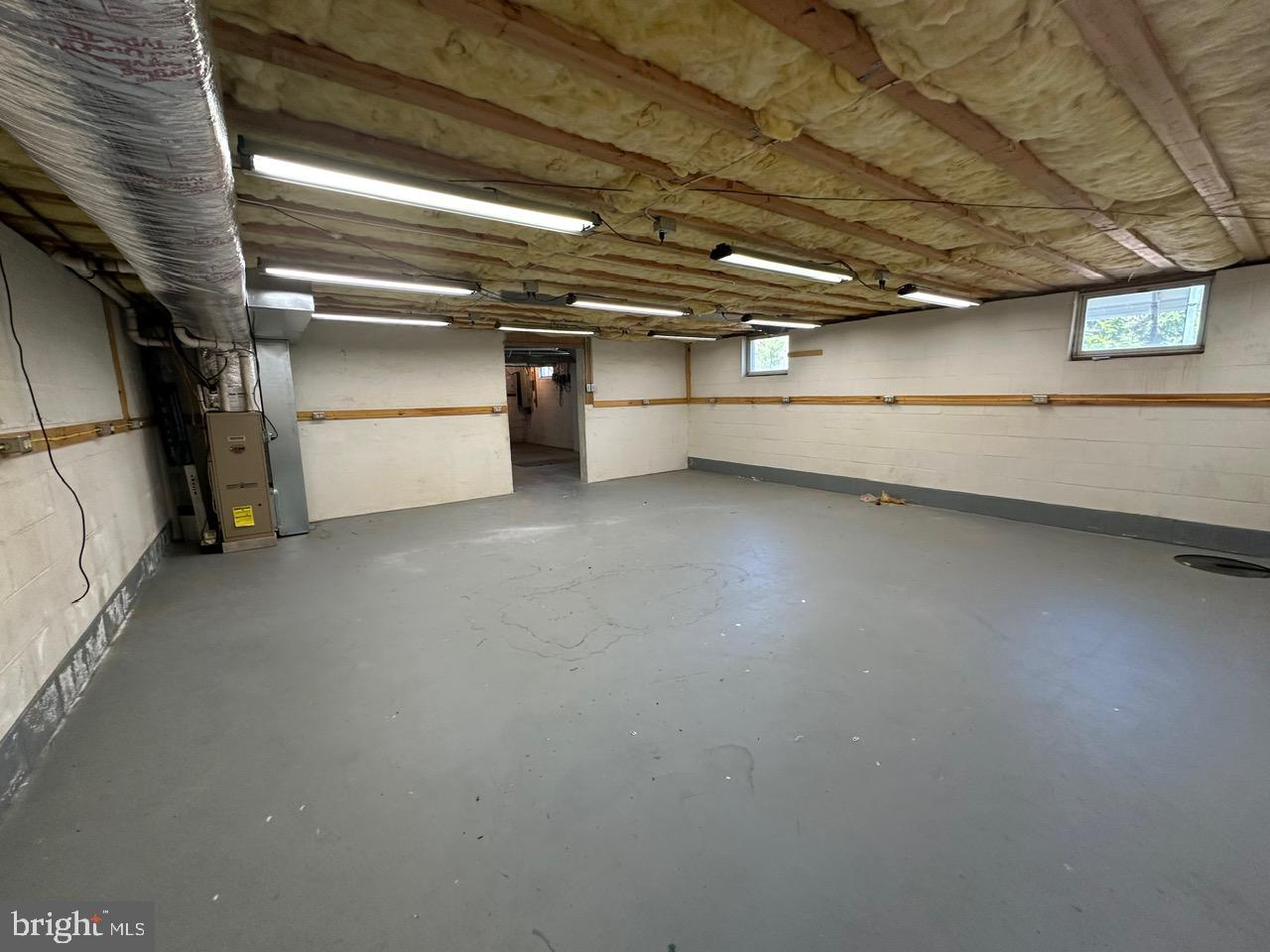 18 Summit Dr