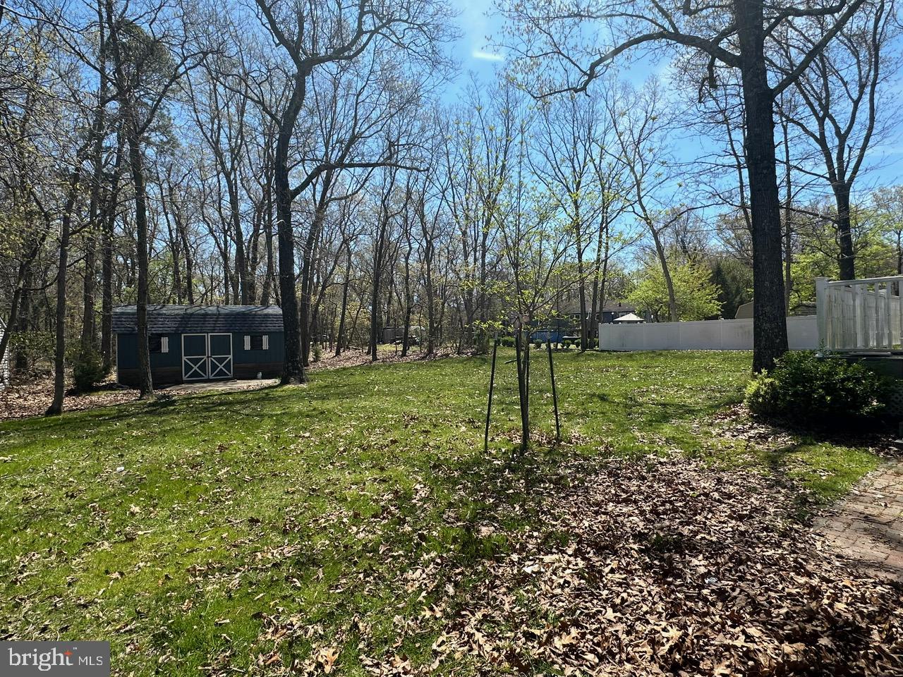 18 Summit Dr