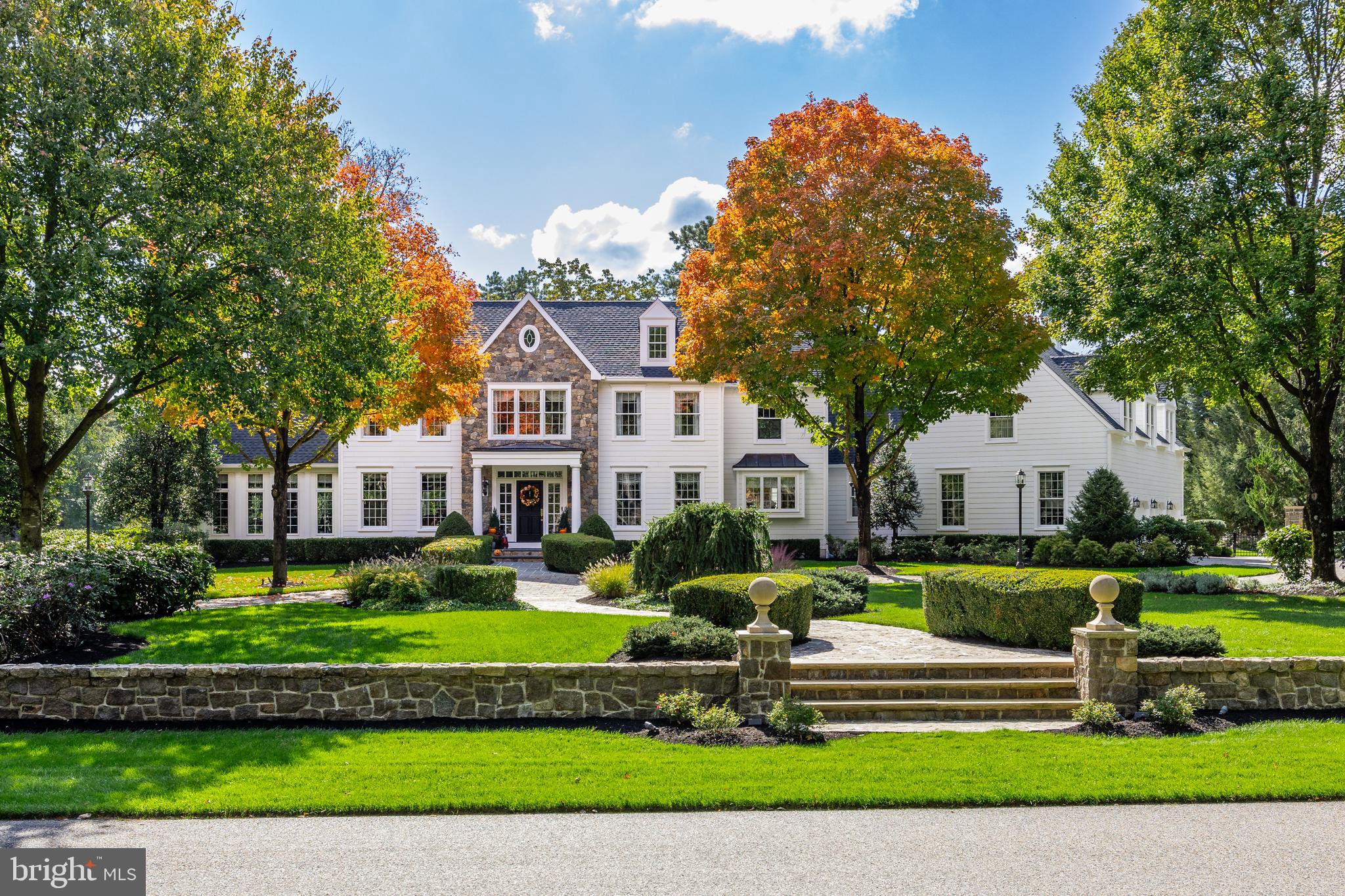 11 Milford Dr