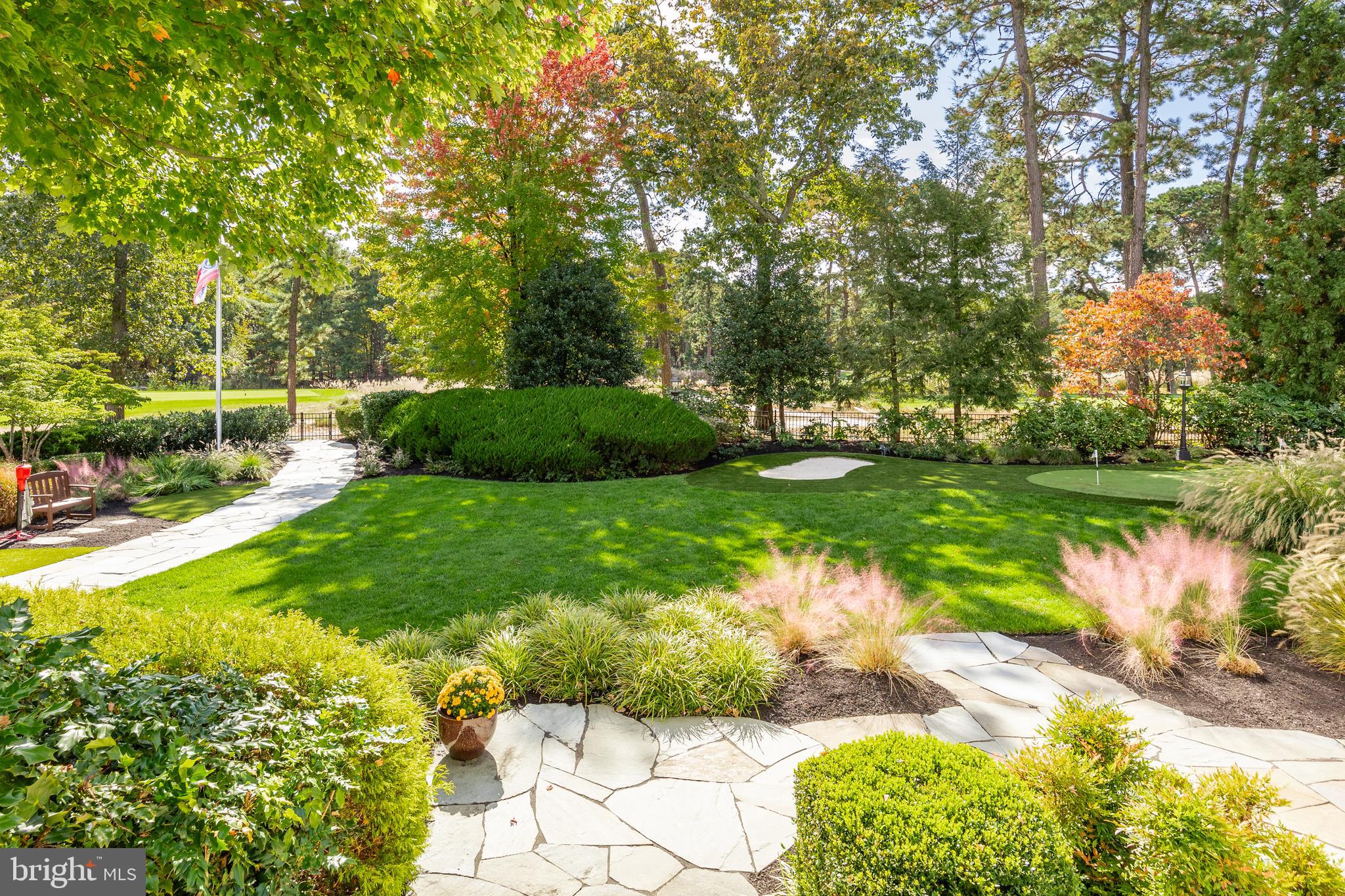 11 Milford Dr