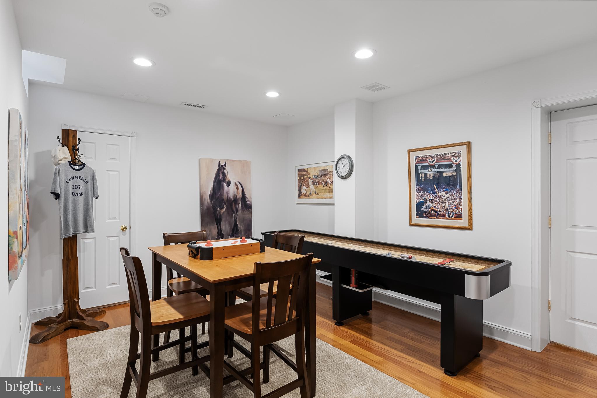 11 Milford Dr