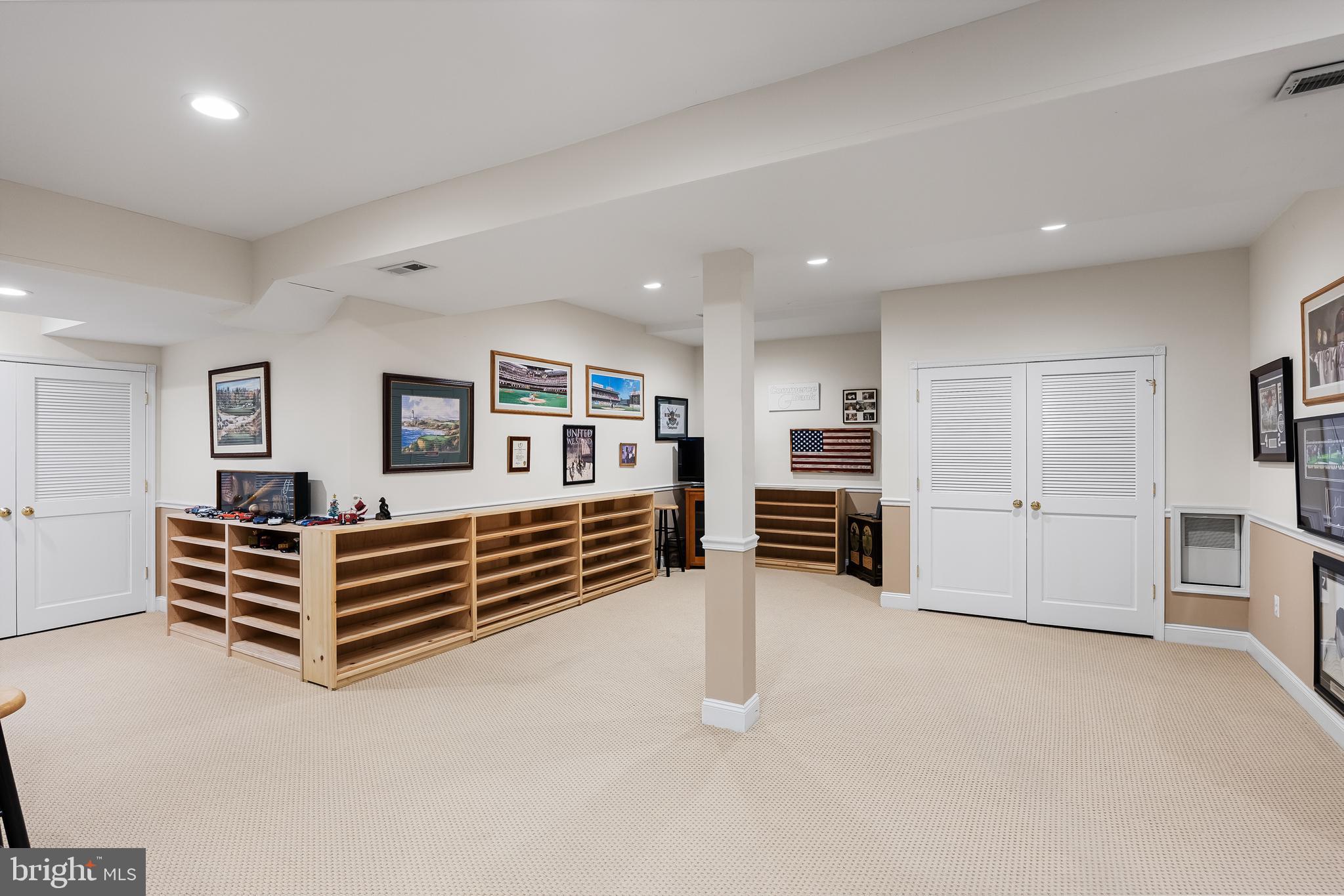 11 Milford Dr