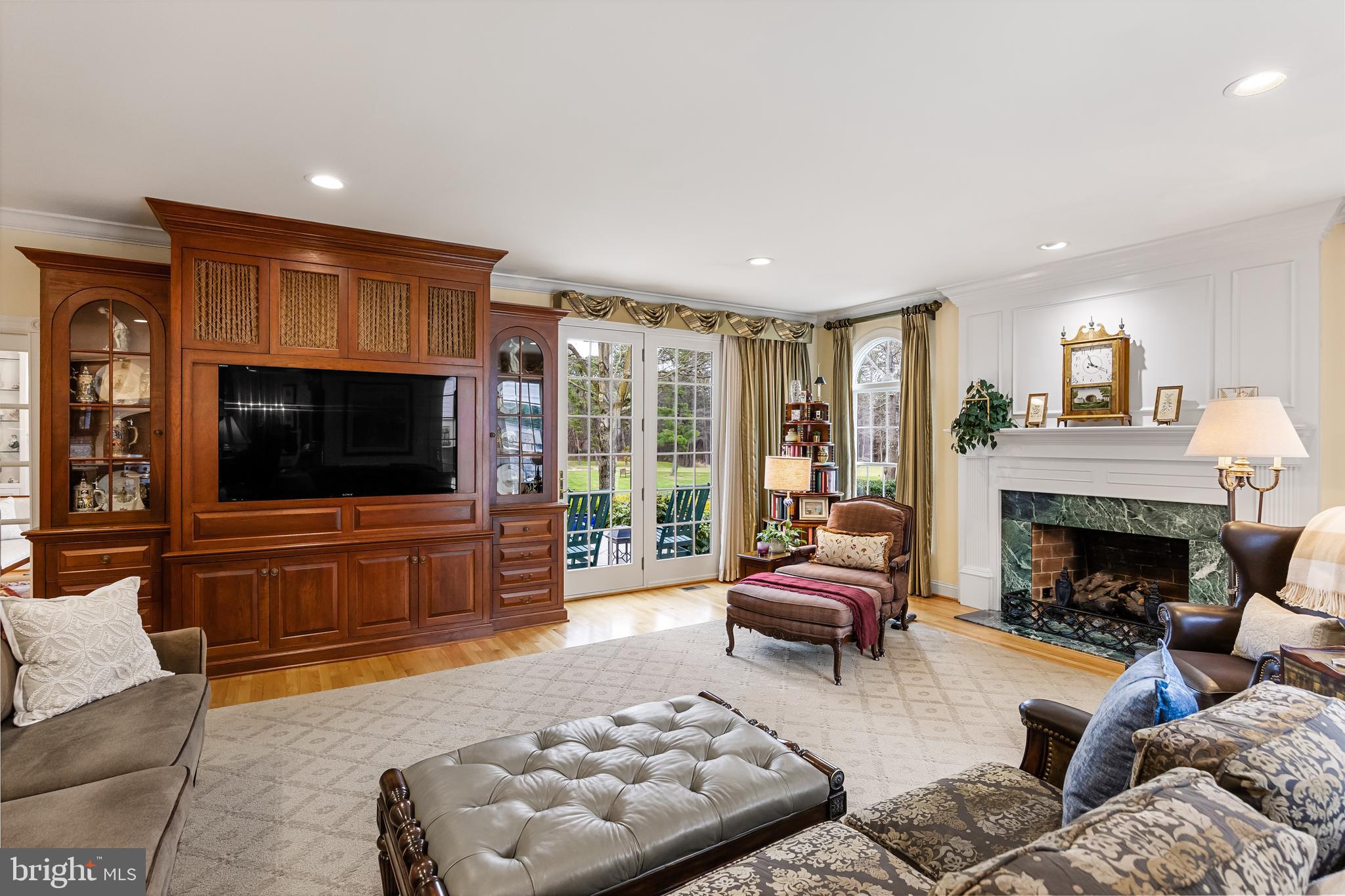 11 Milford Dr