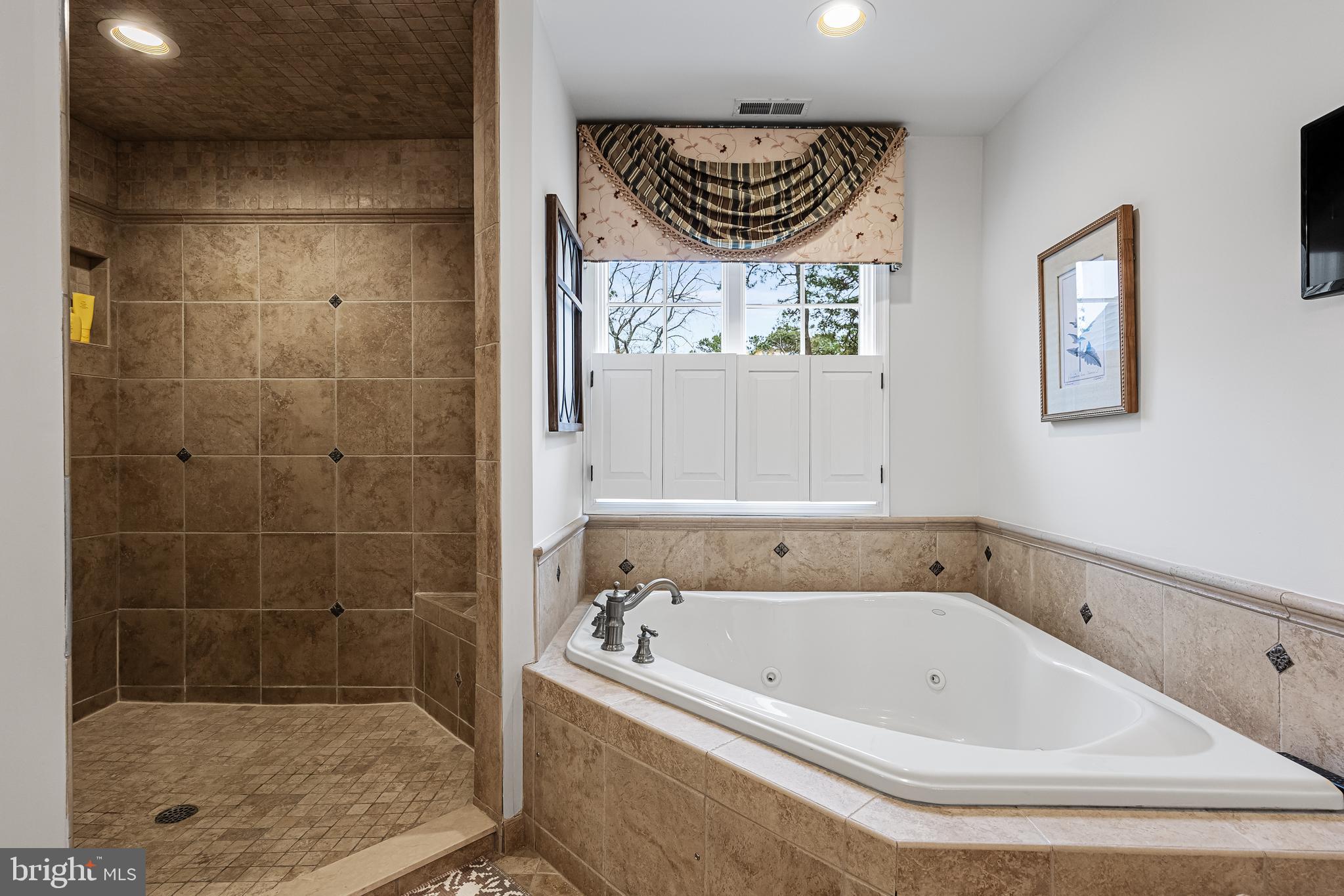 11 Milford Dr