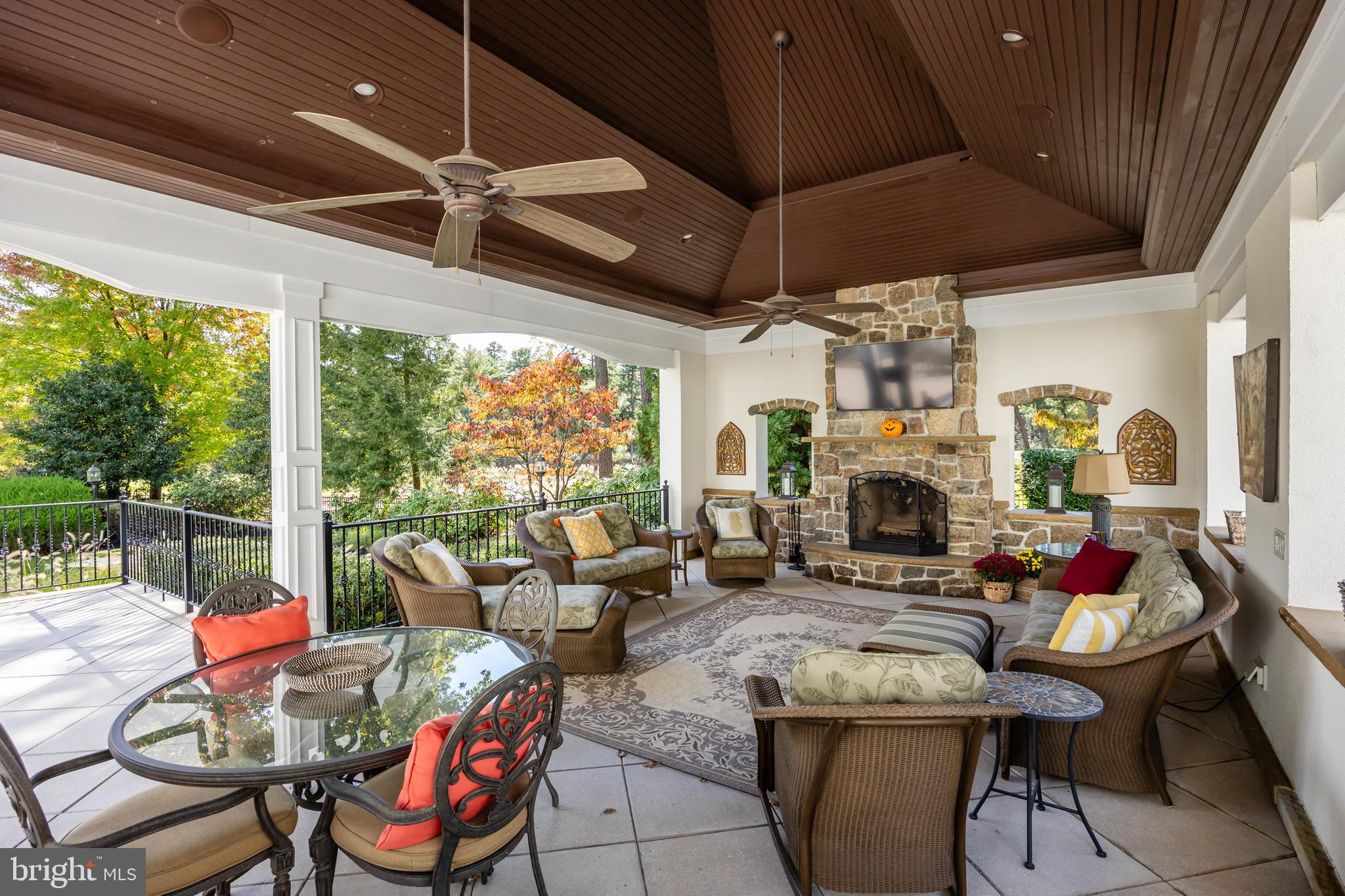 11 Milford Dr