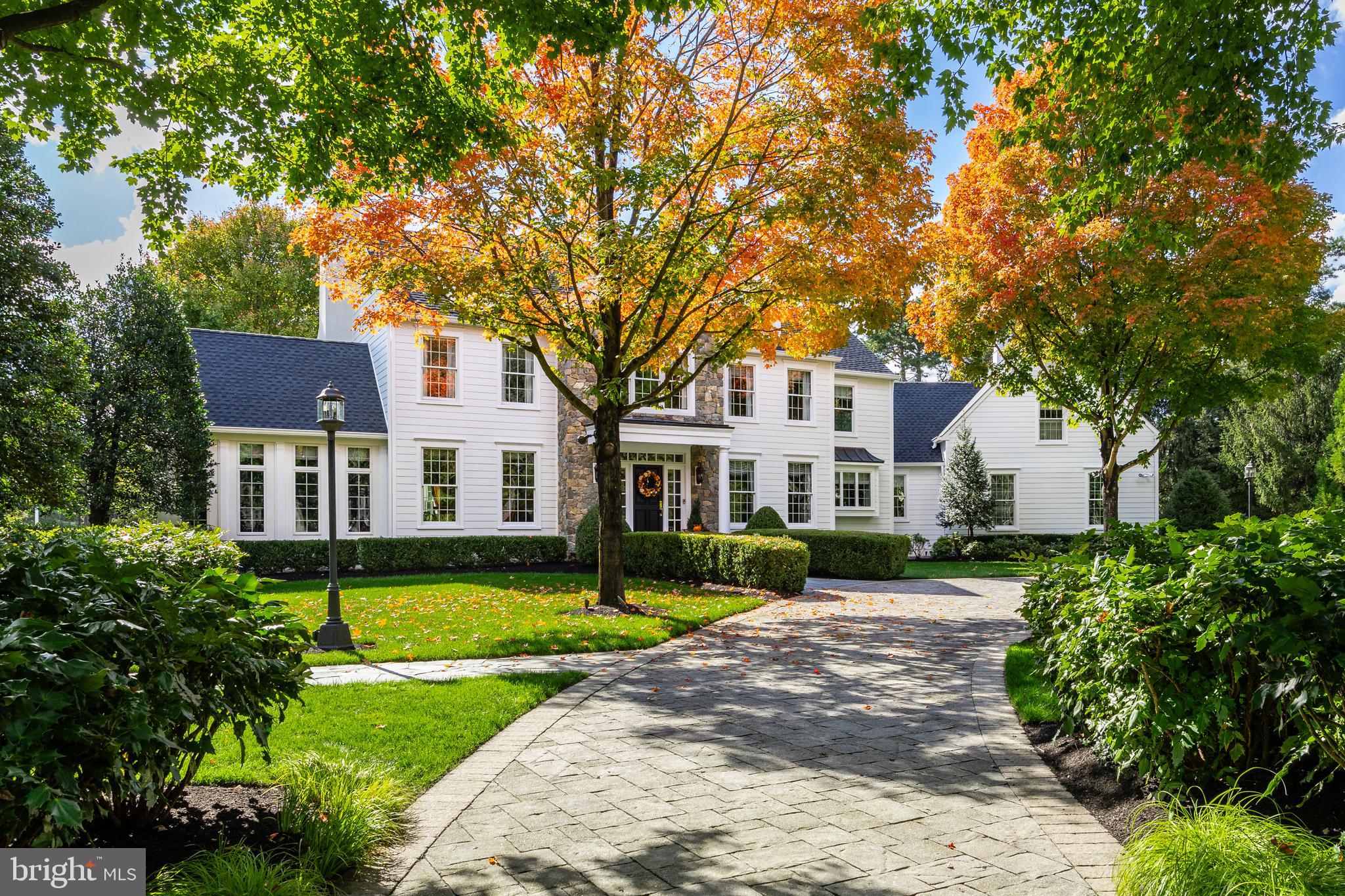 11 Milford Dr