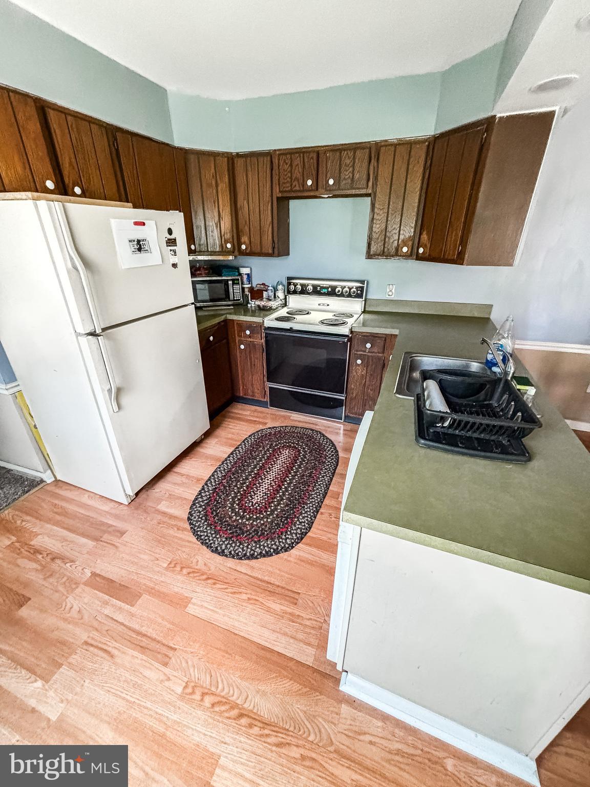 53 E Cedar Ave
