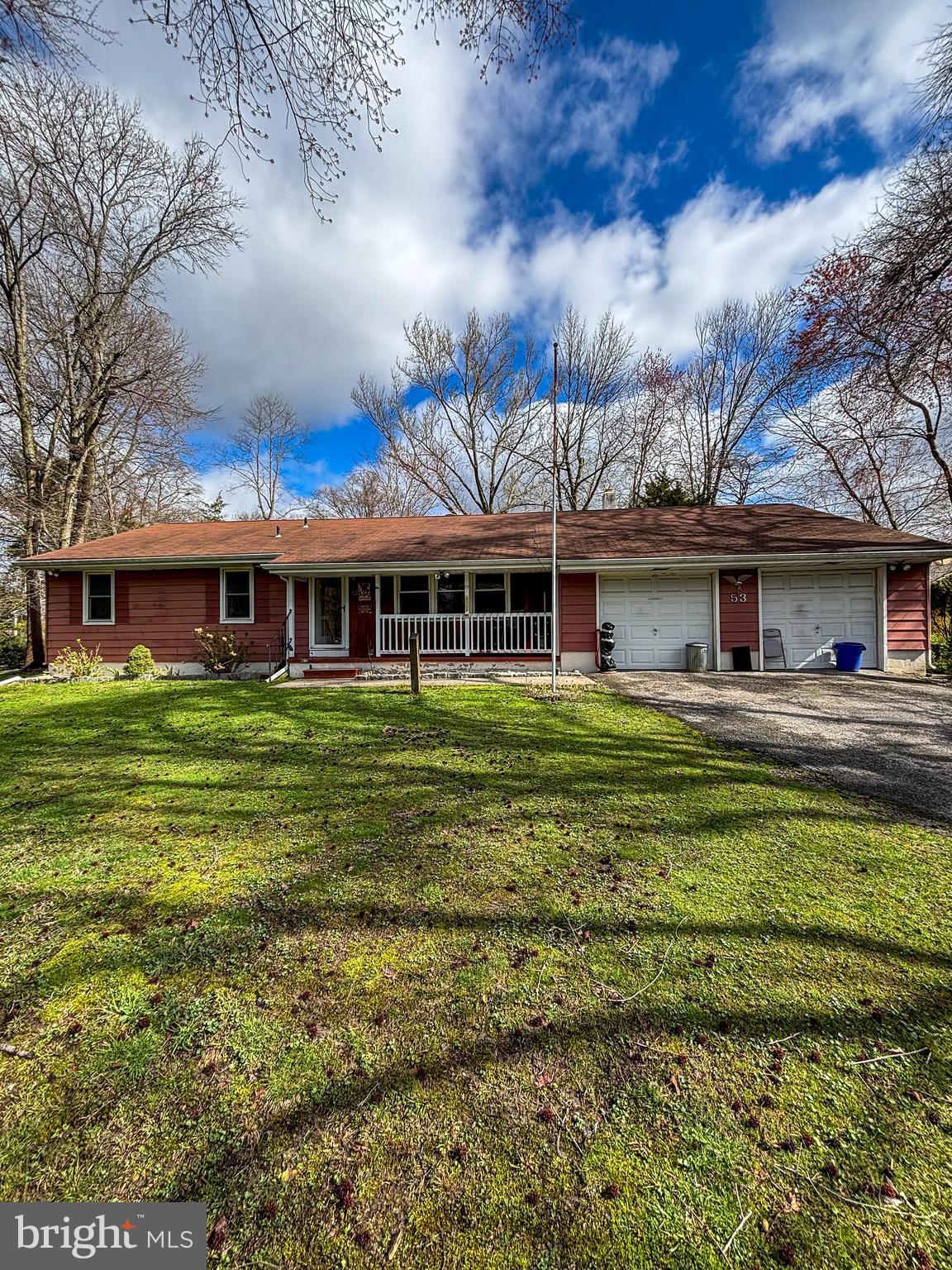 53 E Cedar Ave