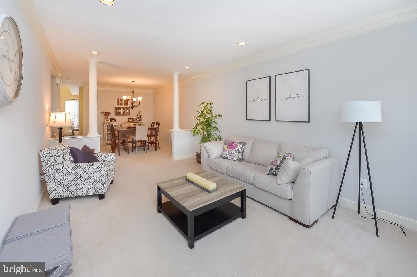 38 Carter Ln