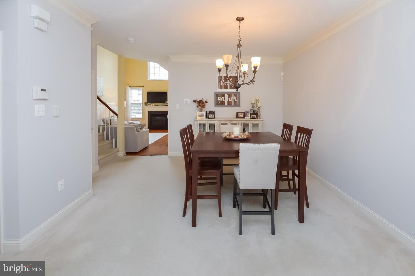 38 Carter Ln