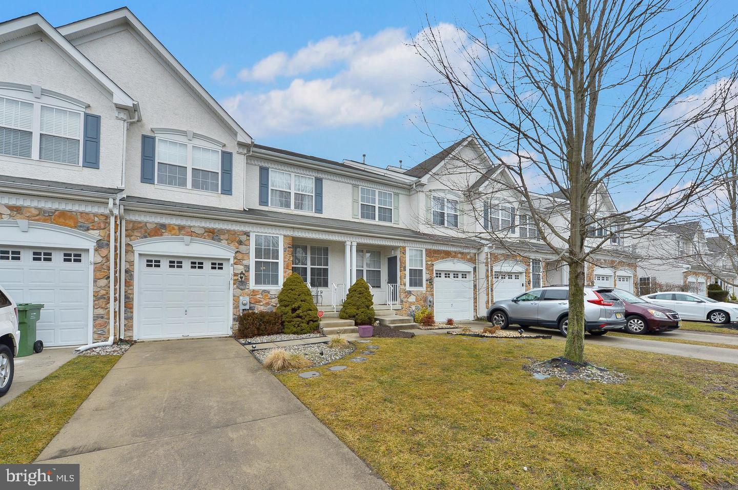 38 Carter Ln