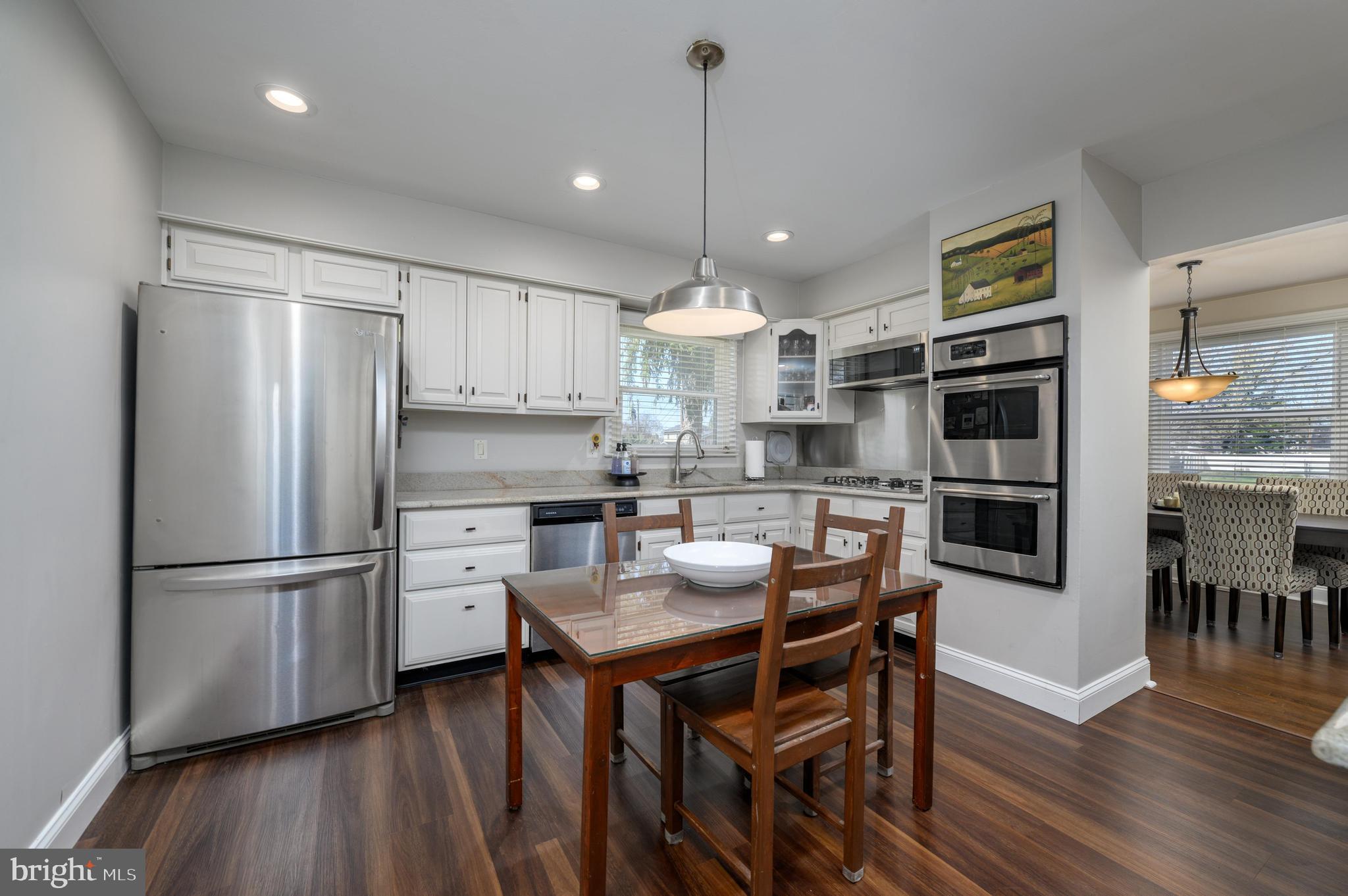 6 CHESTNUT HILL COURT